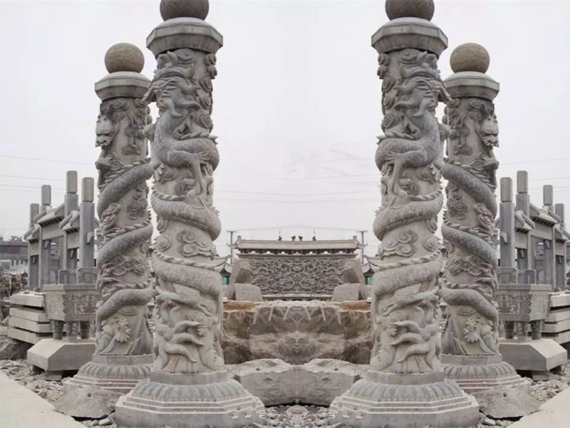 石雕龙柱