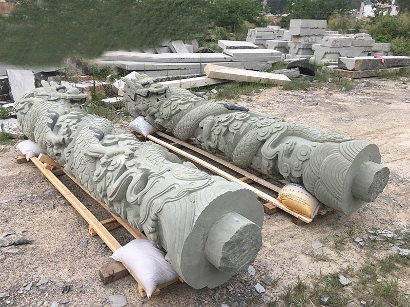 石雕龙柱