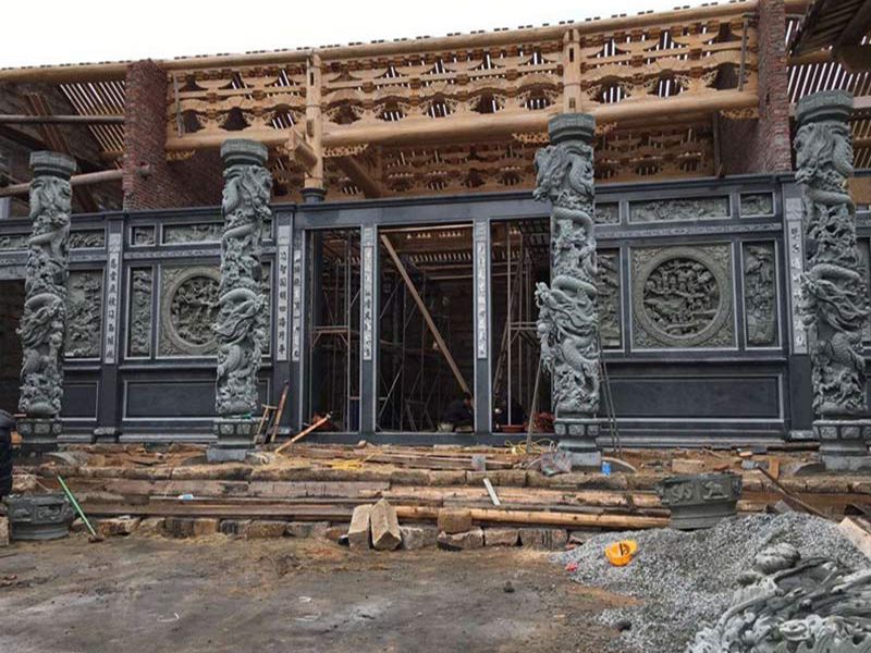 寺庙石龙柱安装